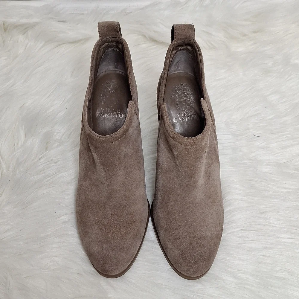VINCE CAMUTO Francia Taupe Suede Leather Stacked Block Heel Bootie